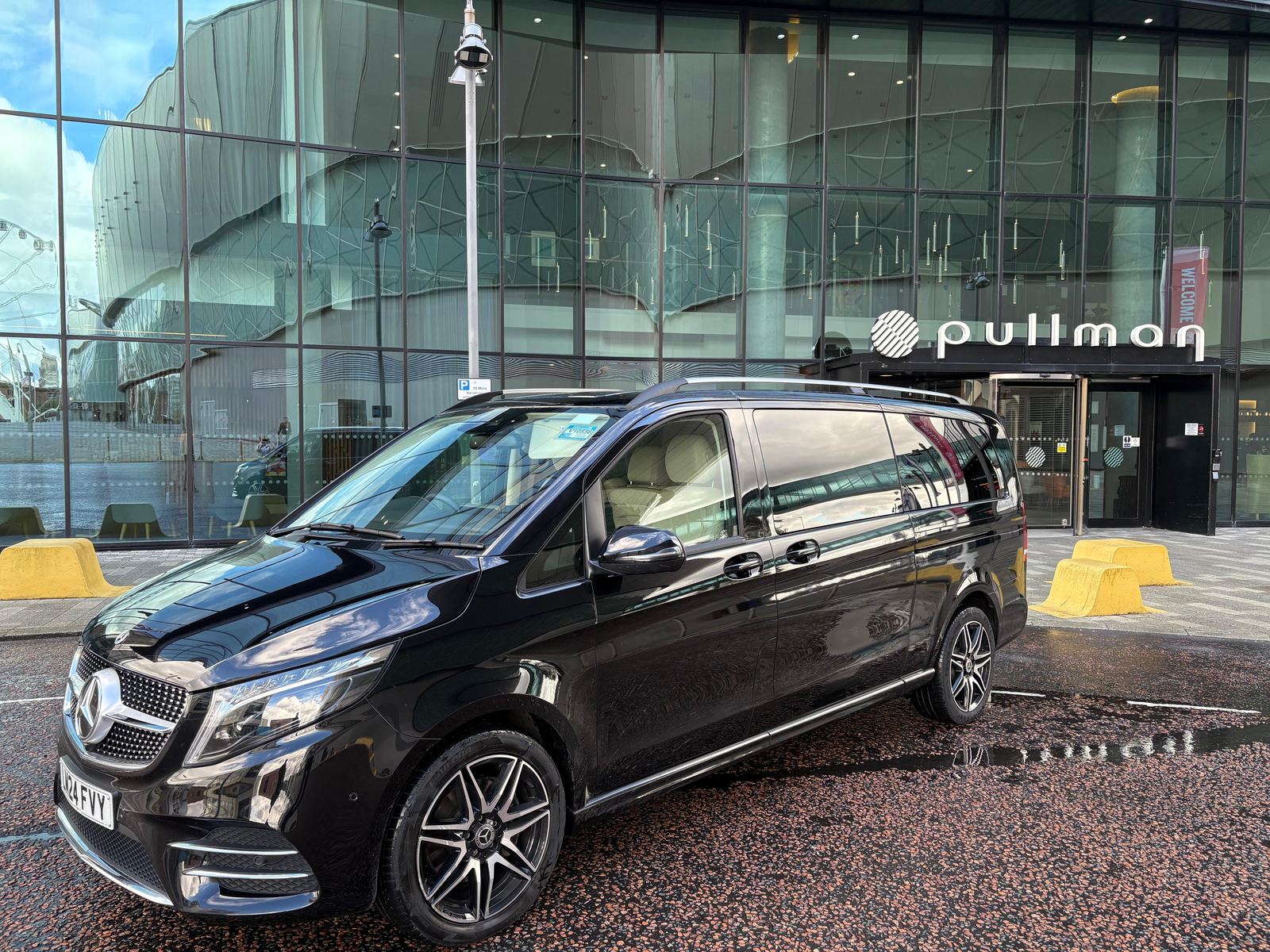 AO Platinum Chauffeurs Jet-Class outside the Pullman Liverpool hotel